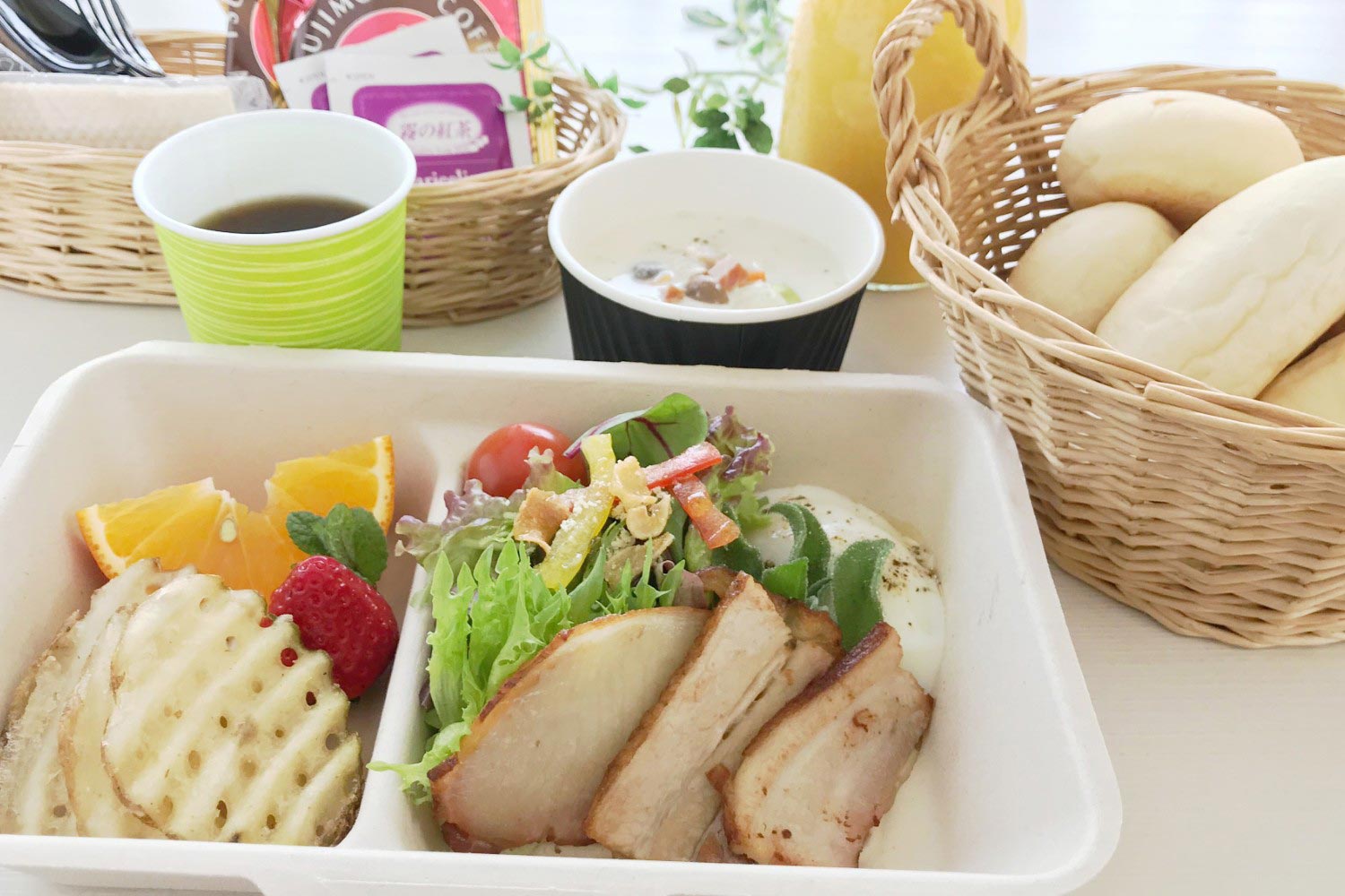 朝食バスケット